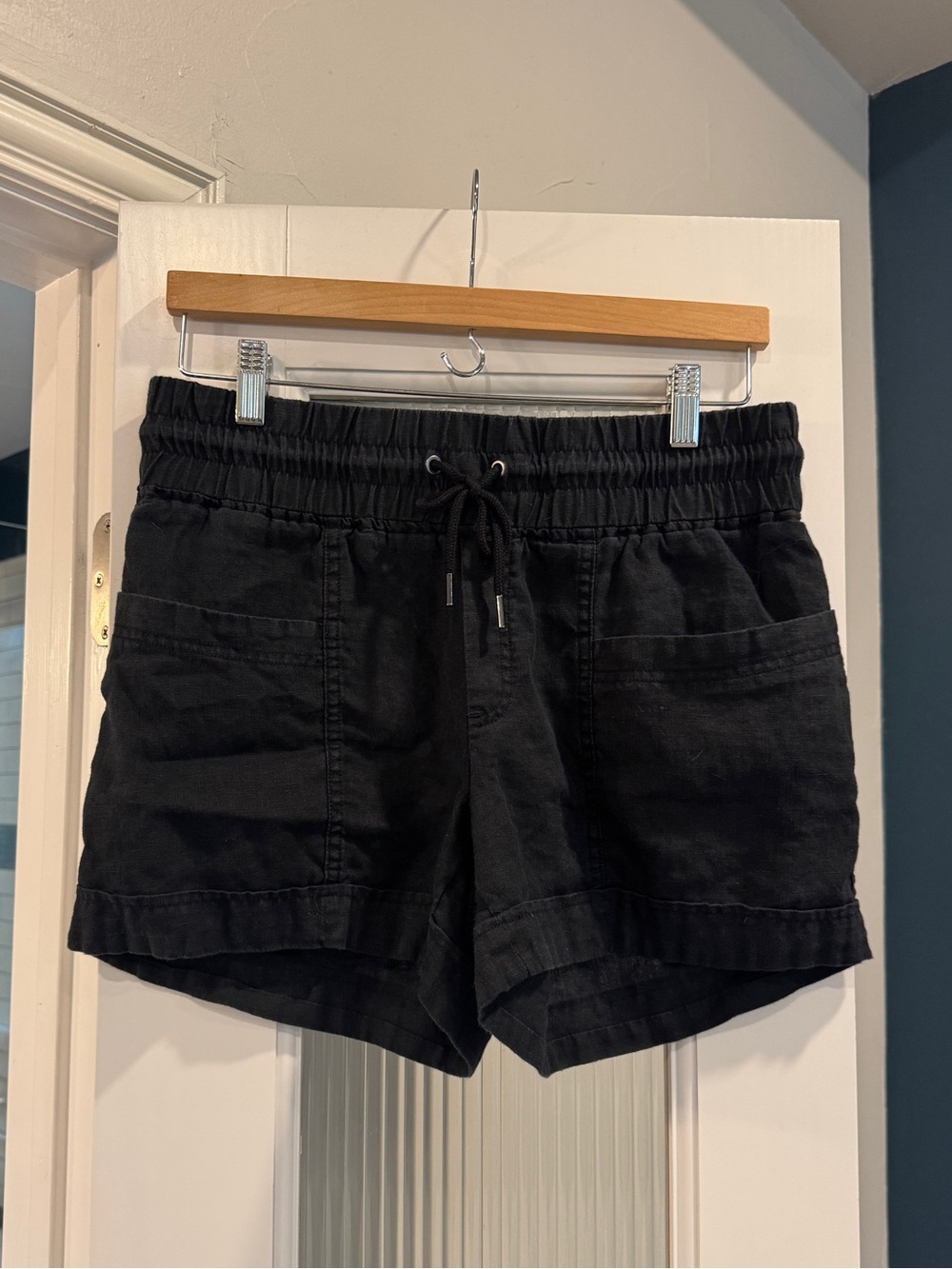 Athleta Women's Black Linen-Blend Shorts Size 6